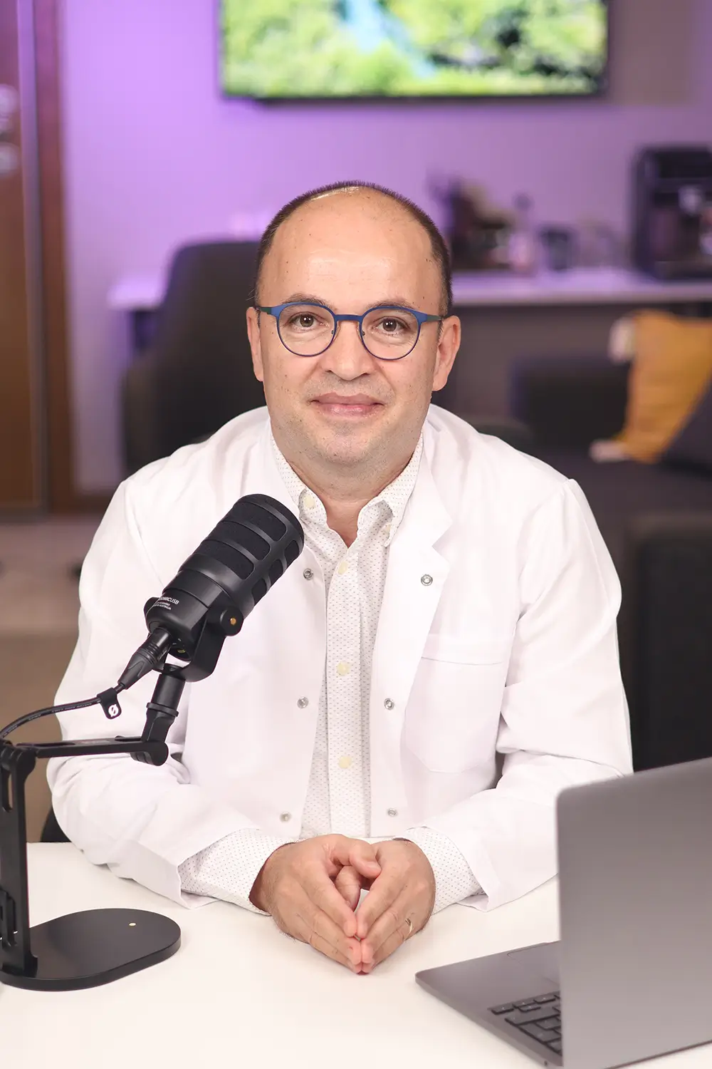 Dr. Hasan Ulaşbaşyurt - İzmir Kürtaj